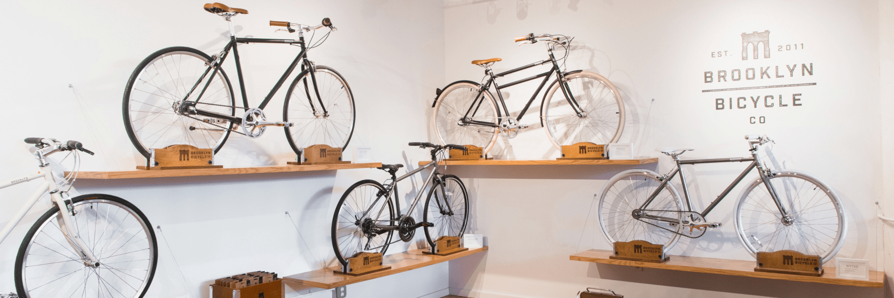 Step-through vs. Diamond Frame: Which City Bike is Right for You?