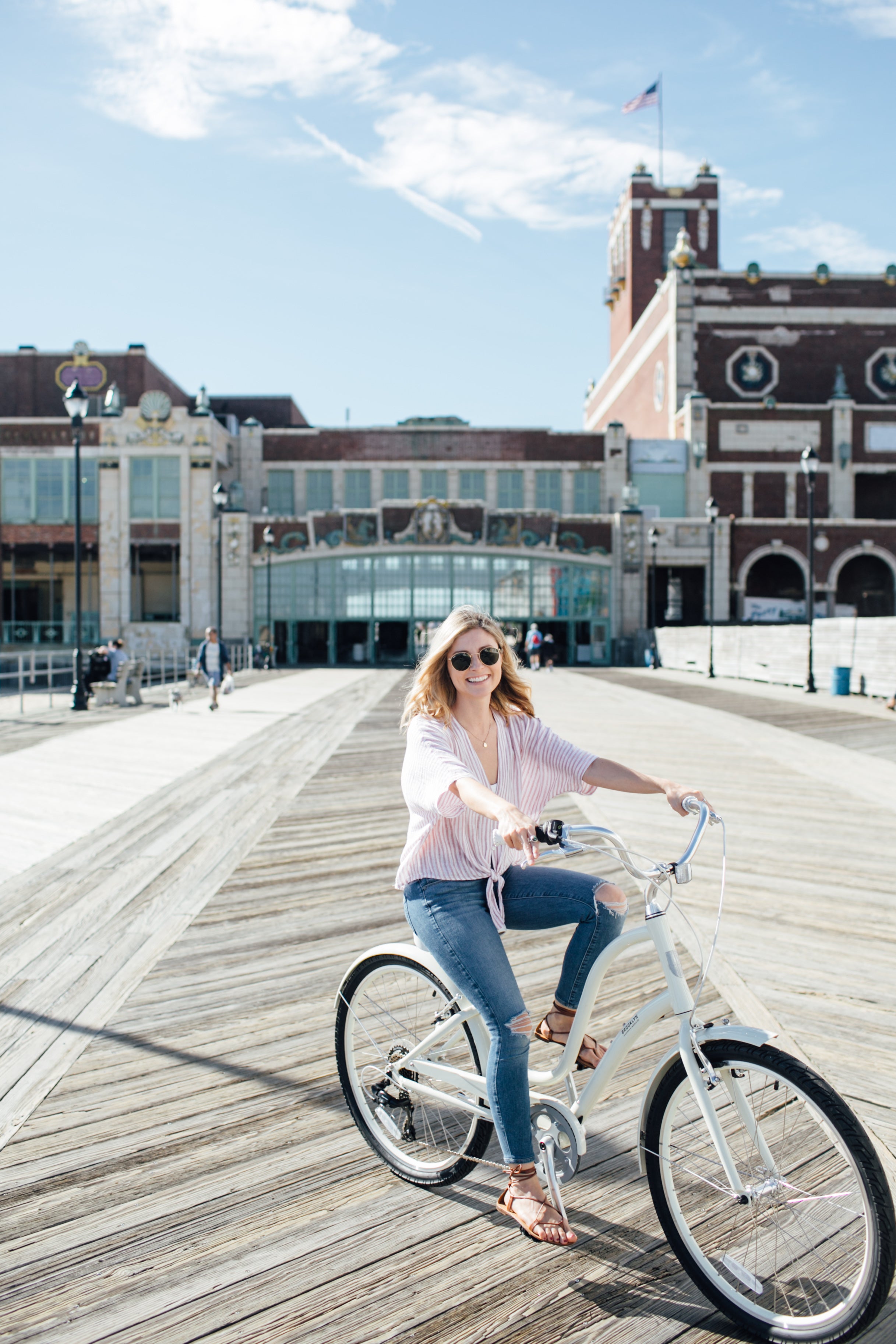 Beach Cruiser Bikes | Relaxed Pedal-Forward Riding | Brooklyn Bicycle Co. | Brooklyn Bicycle Co. - 3-speed Beach Cruiser Bikes | Relaxed Pedal-Forward Riding | Brooklyn Bicycle Co. | Brooklyn Bicycle Co. - 3-speed